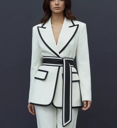 Giovanna – elegant outfit for women at the office